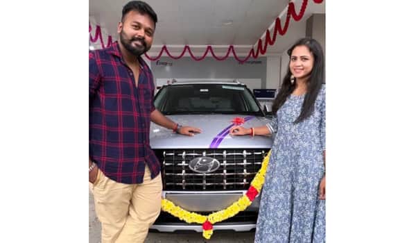 Manimegalai-bought-one-more-new-car