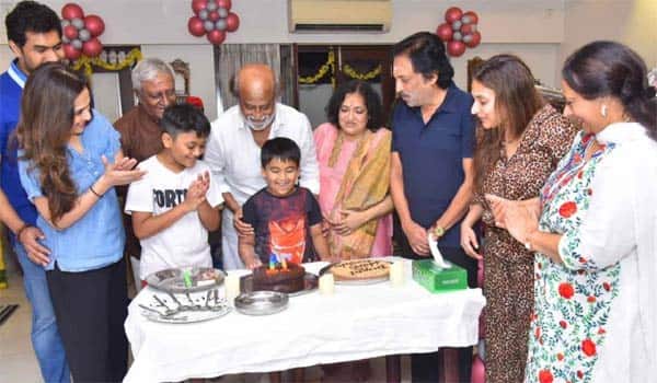 Rajini-celebrated-birthday-with-his-family
