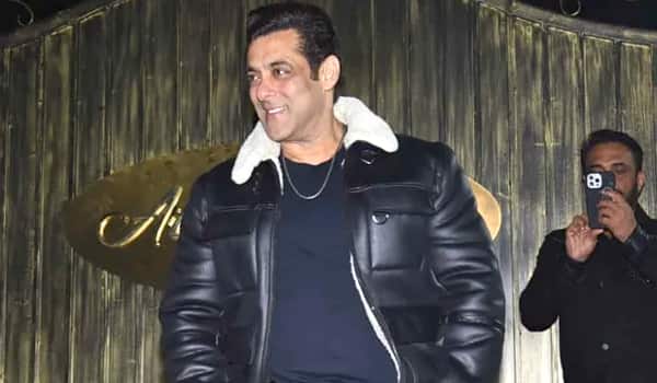 Salman-khan-got-house,-watch,-gold-ring-on-his-birthday-gift
