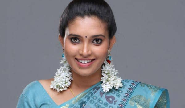 Ishara-nair-backs-to-tamil-cinema