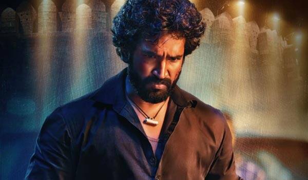 Aadhi-villain-look-out-in-The-Warrior-movie