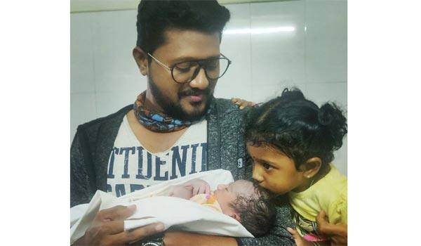Second-girl-baby-for-TV-Actor-Shyam-ji