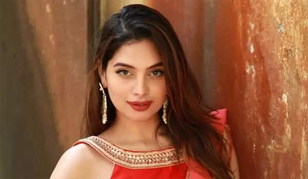 Tanya-Hope-will-act-in-santhanam-movie