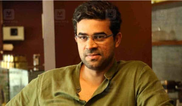 Actor-Vijaybabu-returned-to-Kerala-after-five-weeks