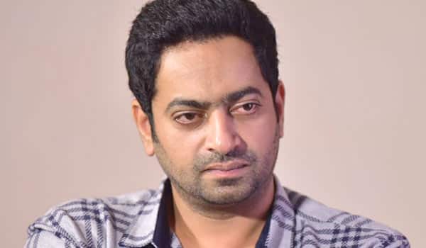 Police-enquiry-to-actor-Saiju-kurup-who-helped-to-Vijay-babu