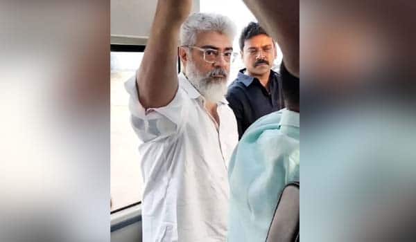 Actor-Ajith-traveling-in-a-bus---viral-video!
