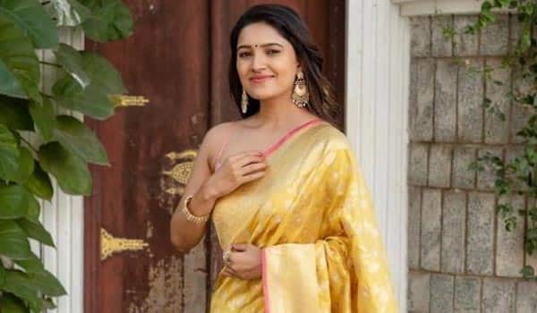 Nothing-wrong-with-acting-glamour-says-Vani-Bhojan