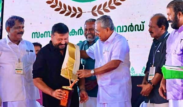 Actor-Jayaram-got-farmer-award