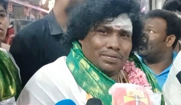 Actor-Yogibabu-says-about-his-Hero-Face-Expressions