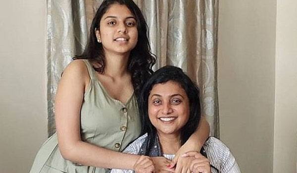 Actress-Roja-replied-if-her-daughter-will-act-in-cinema