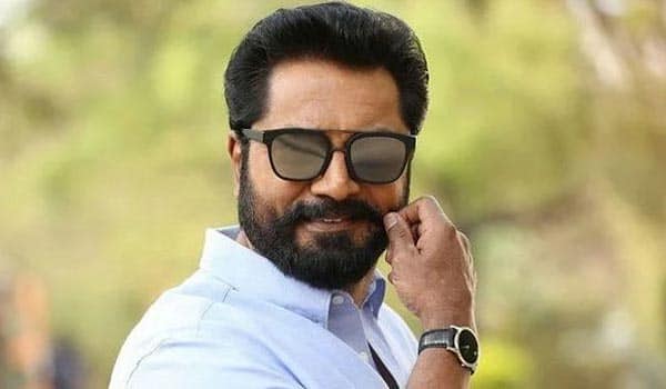 Sarathkumar's-explanation-about-the-news-of-he-admitted-in-hospital