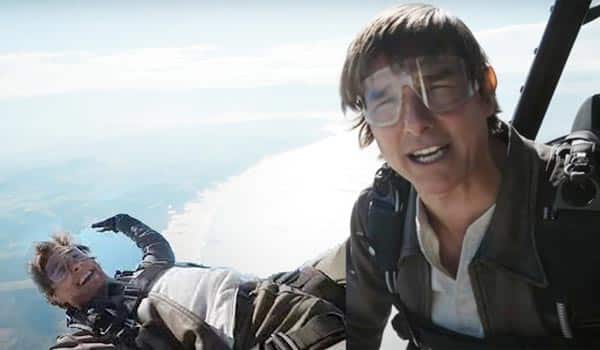 Tom-cruise-jumps-from-plane-and-says-thanks-for-supporting-Topgun-Maverick-movie