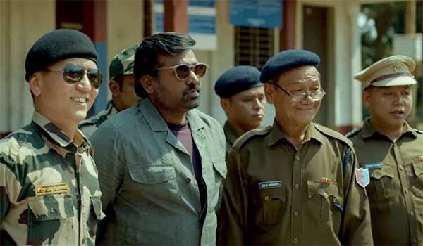 Vijaysethupathi-acting-as-Police-officer-in-Farzi