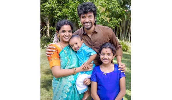 Sivakarthikeyan-family-photo-got-more-likes