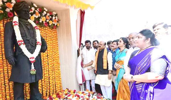 CM--Inaugurates-Vishnuvardhan-Memorial