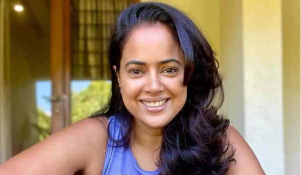 Sameera-Reddy-breaks-down-after-she-was-not-selected-in-Mahesh-movie-audition