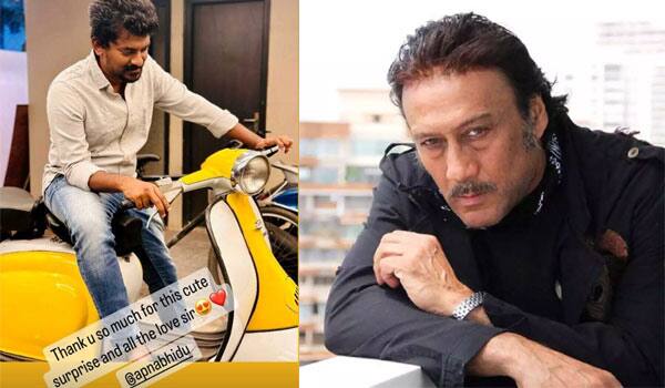 Jackie-Shroff-gifts-a-scooter-to-Nelson-Dilipkumar