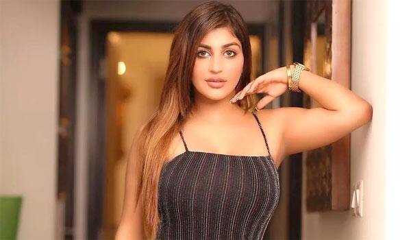 Arrest-Warrant-issued-to-Yashika-anand