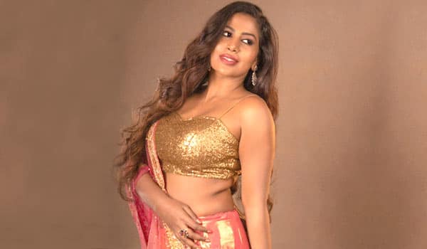 Tamil-actress-suvitha-debuts-in-tamil-movie