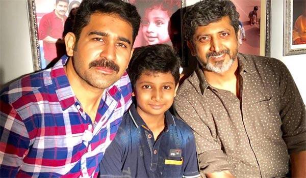 Son-of-Mohan-Raja-who-debuted-as-a-child-star!