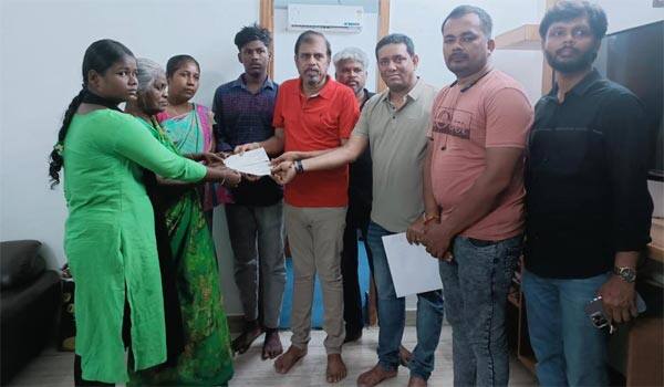 Weapon-Movie-Producer-MS-Mansoor-Given-Rs-12-lakh-For-Light-Men-Family