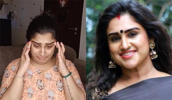 Does-Vanitha-suffer-from-Claustrophobia?