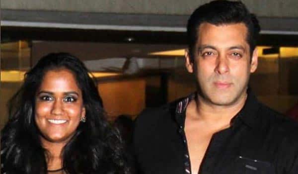 Help-held-for-stealing-Rs-5L-earrings-from-Salman-sister