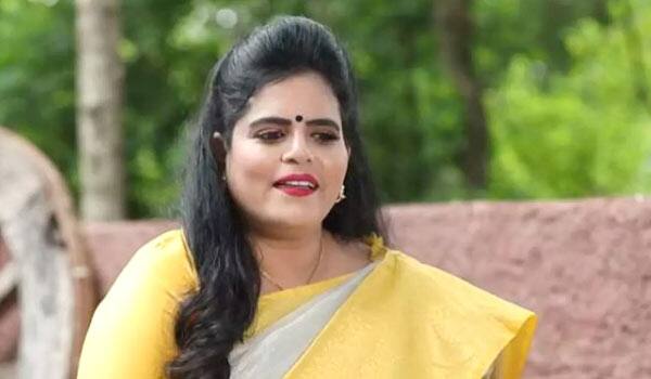 Actress-Karate-kalyani-suspended-from-Telugu-movie-artists-association