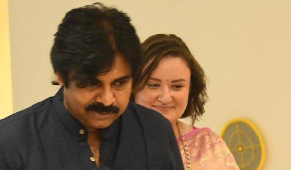 Amid-divorce-rumours,-Pawan-Kalyan's-party-shares-photo-of-actor-and-his-wife-Anna-Lezhneva-from-Hyderabad