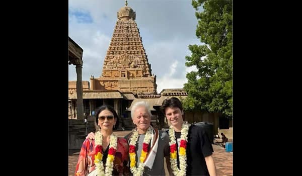 Hollywood-actor-who-was-amazed-to-see-Tanjore-big-temple