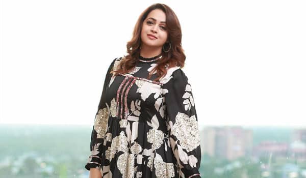 Talent-does-not-go-away-with-marriage---Bhavana