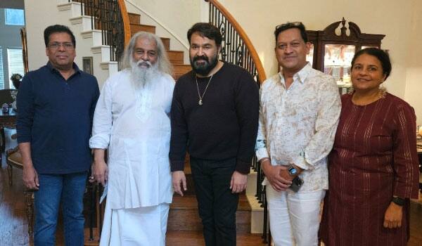 Mohanlal-met-Yesudas-in-USA