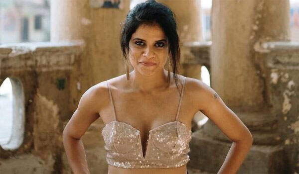 Bigg-Boss-Maya-Krishnan-is-the-heroine-in-the-Telugu-film