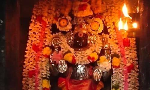 விளமல் பதஞ்சலி மனோகரர் கோயிலில் அம்மனுக்கு சிறப்பு அபிஷேகம் 