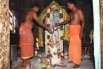 ஆல்கொண்டமால் கோவில் திருவிழா: சுவாமிக்கு அபிஷேகம்