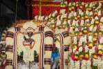 வெள்ளி ரிஷப வாகனத்தில் மண்ணடி மல்லிகேஸ்வரர் : 63நாயன்மார்கள் வீதி உலா 